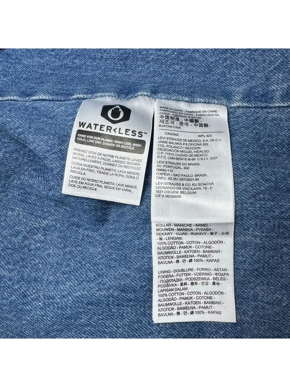 NWT Levi's Premium Sherpa Denim Trucker Jacket M Blue White - Picture 5 of 12